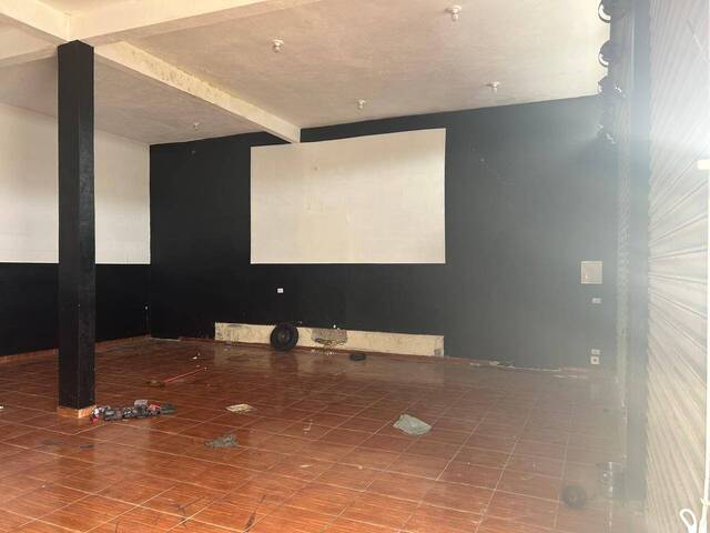 Salão Comercial para Locação em Suzano - 4